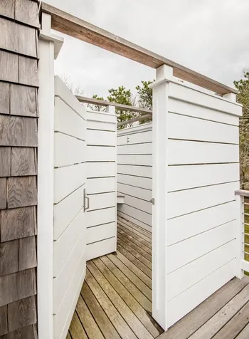 4 Calebs Common Circle Edgartown MA 02539