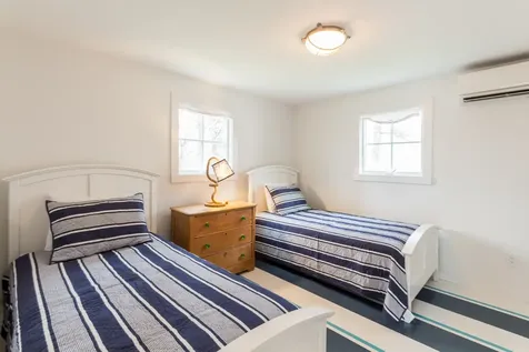 4 Calebs Common Circle Edgartown MA 02539