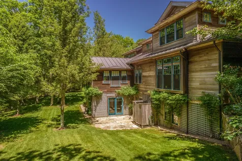 90 Campbell Road West Tisbury MA 02575