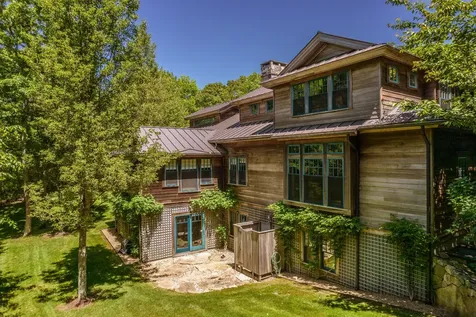 90 Campbell Road West Tisbury MA 02575