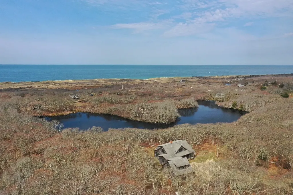 17 Old South Road Aquinnah MA 02535