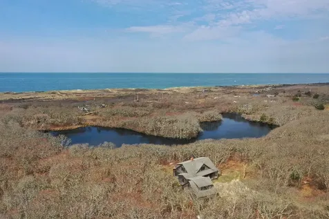 17 Old South Road Aquinnah MA 02535