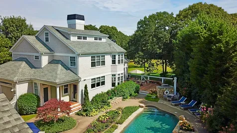 33 Llewellyn Way Edgartown MA 02539