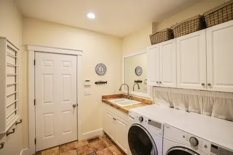 33 Llewellyn Way Edgartown MA 02539