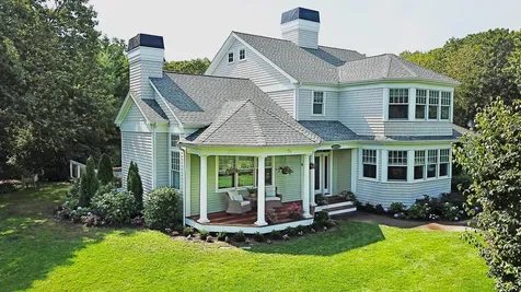 33 Llewellyn Way Edgartown MA 02539
