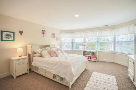 33 Llewellyn Way Edgartown MA 02539