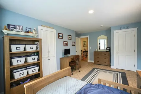 33 Llewellyn Way Edgartown MA 02539