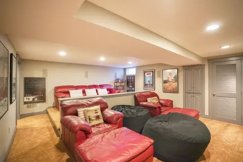 33 Llewellyn Way Edgartown MA 02539