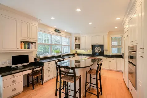 33 Llewellyn Way Edgartown MA 02539