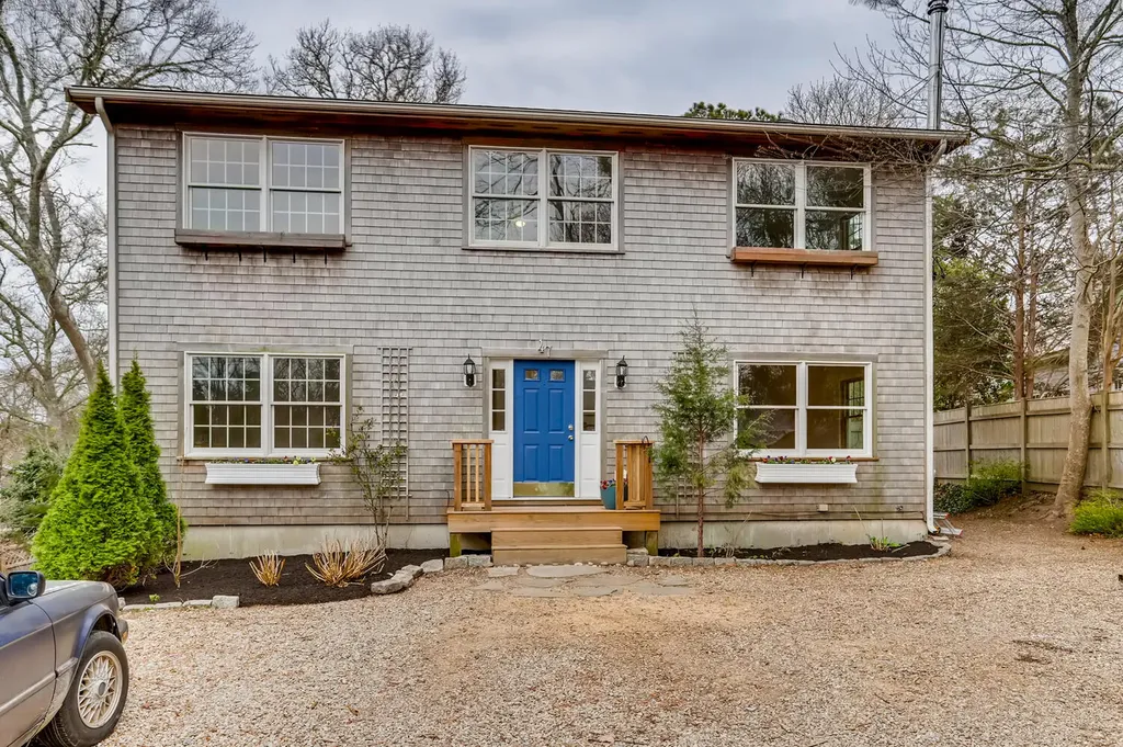 47 Davis Street Vineyard Haven MA 02568