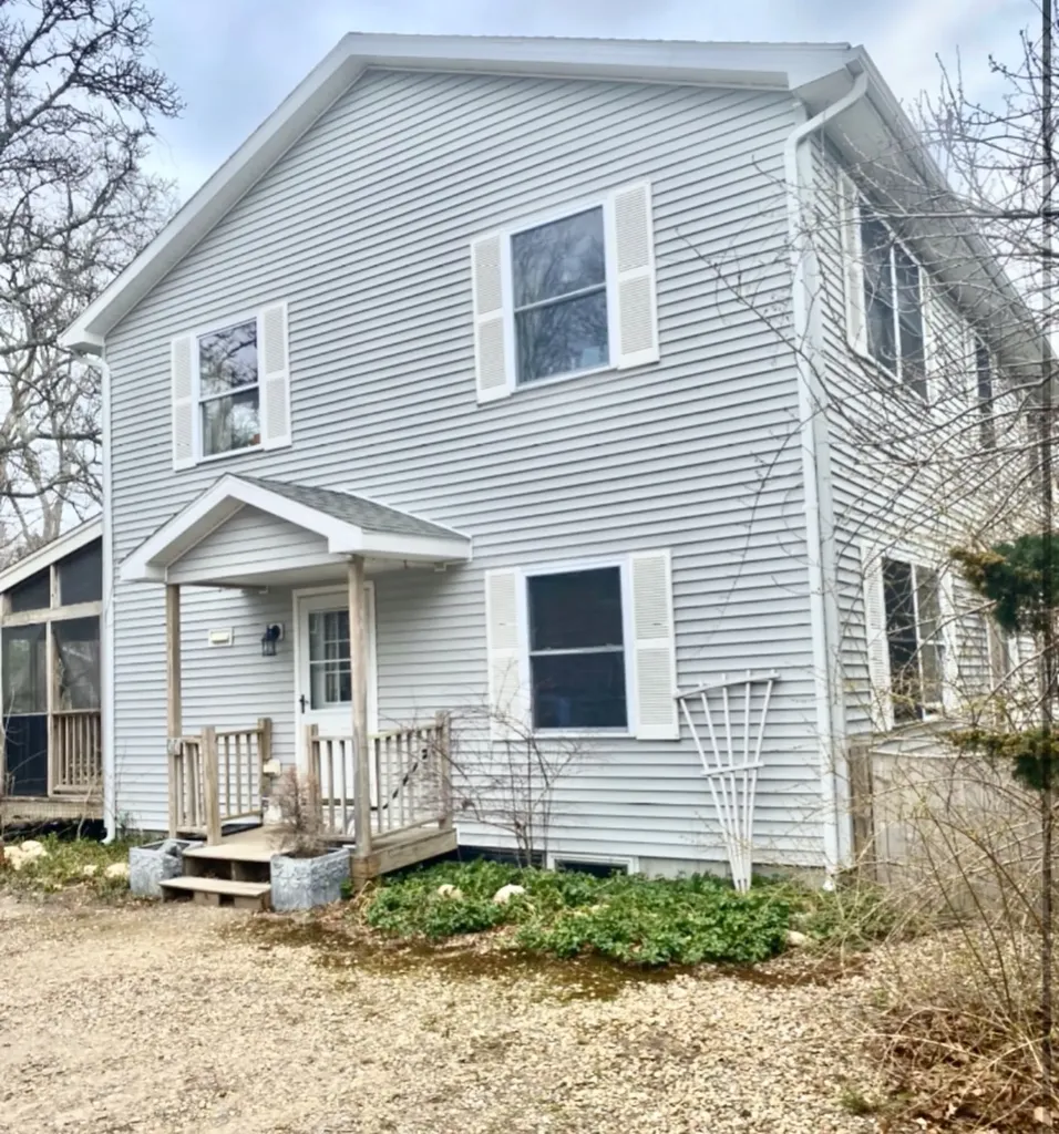 53 Carol Lane Oak Bluffs MA 02557