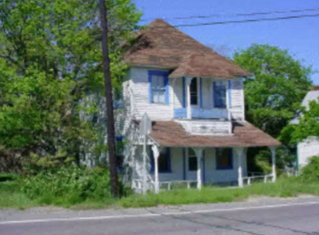 17 New York Avenue Oak Bluffs MA 02557