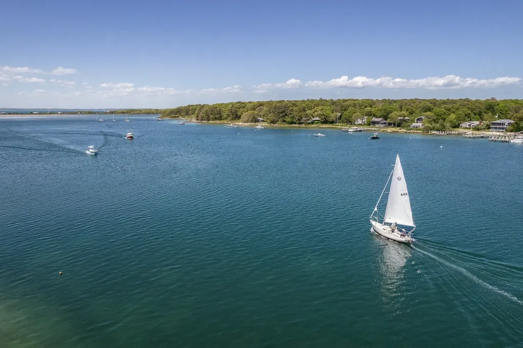 36 Vincents Way Vineyard Haven MA 02568