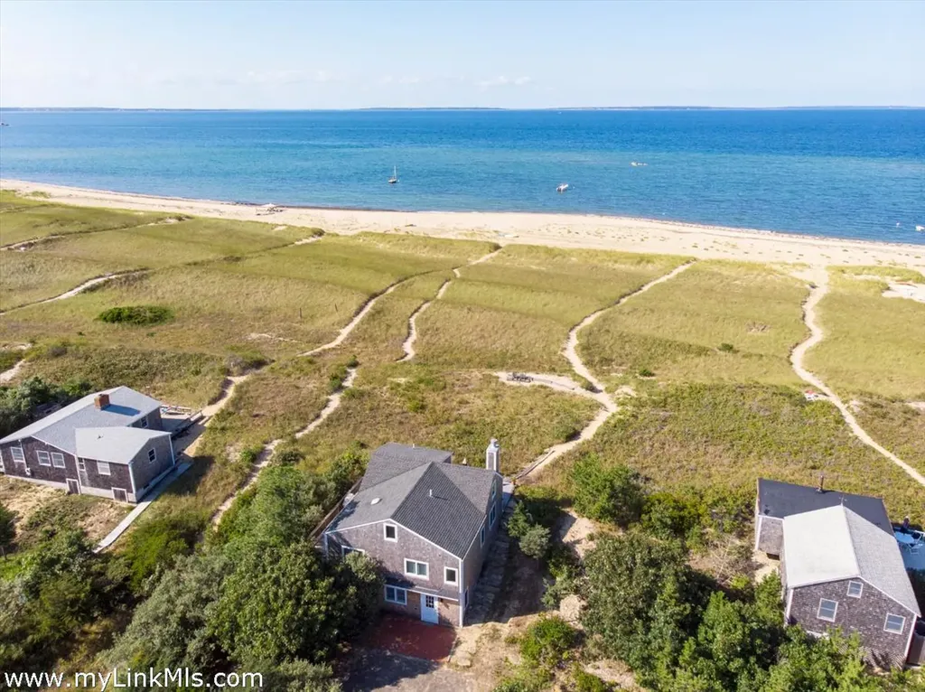 13 Oxcart Road Aquinnah MA 02535