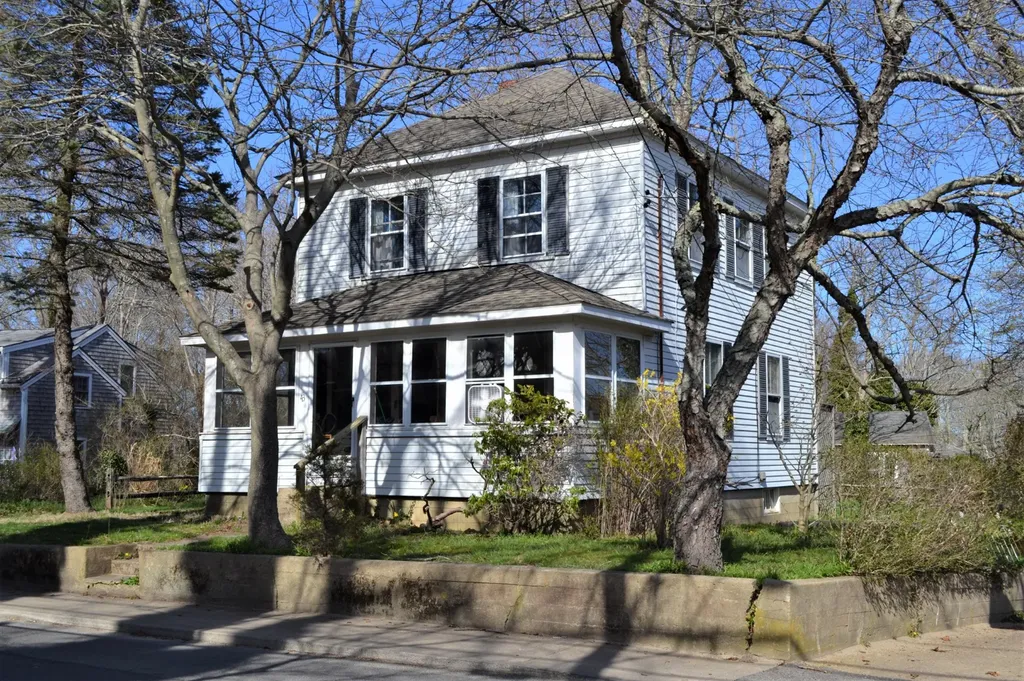 43 Look Street Vineyard Haven MA 02568