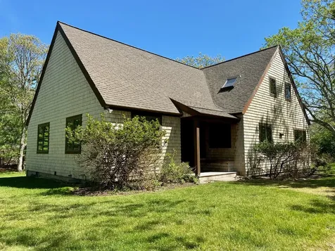 15 Pine Hill Road West Tisbury MA 02575