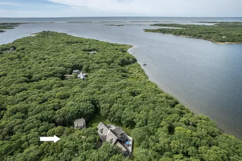 65 Kanomika Road Edgartown MA 02539