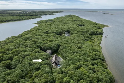 65 Kanomika Road Edgartown MA 02539