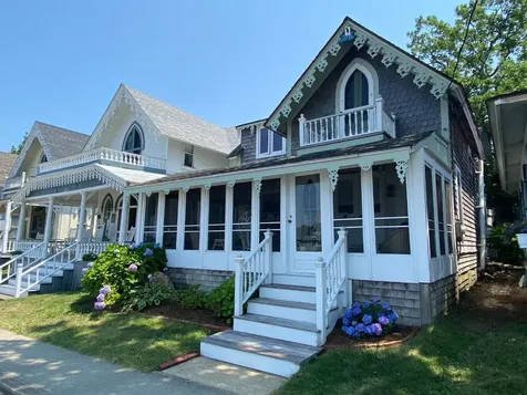 6 Siloam Avenue Oak Bluffs MA 02557