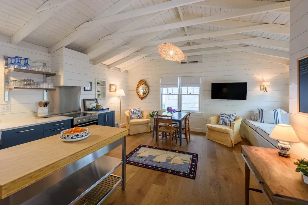 12 Mill Street Edgartown MA 02539