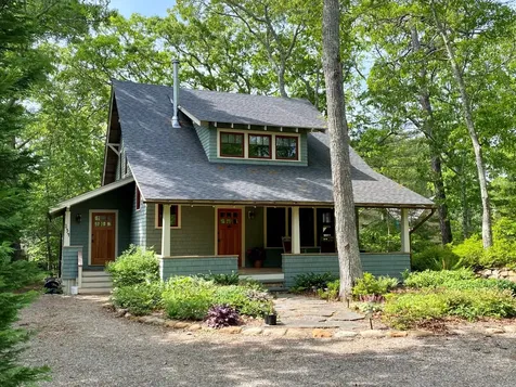 154 Franklin Terrace Vineyard Haven MA 02568