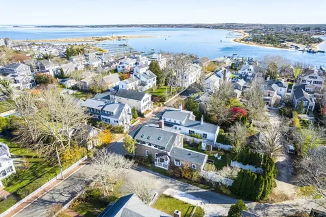 26 Morse Street Edgartown MA 02539