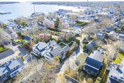 26 Morse Street Edgartown MA 02539