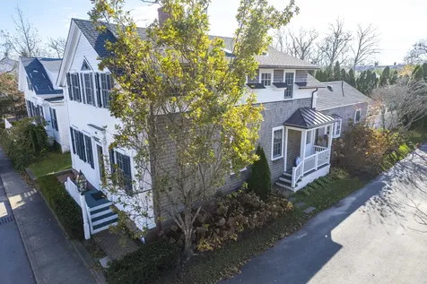 26 Morse Street Edgartown MA 02539