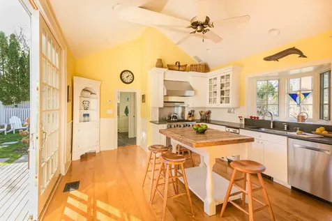 26 Morse Street Edgartown MA 02539