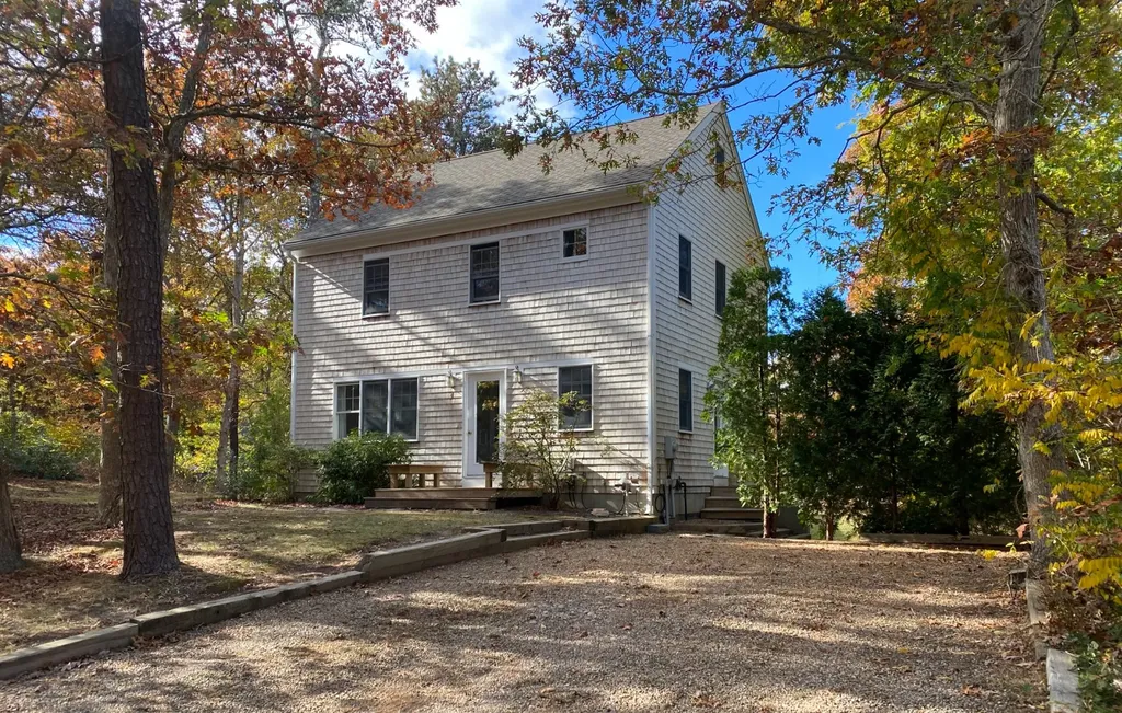 4 Lady Slipper Way Vineyard Haven MA 02568