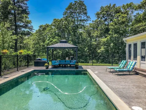 61 Bayes Hill Road Oak Bluffs MA 02539