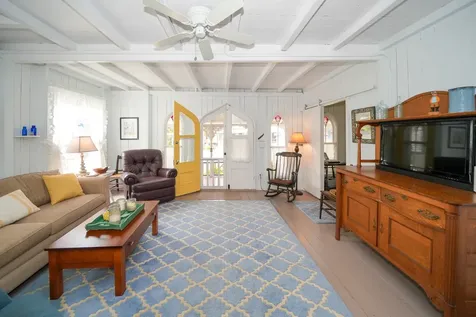 1 Bayliss Avenue Oak Bluffs MA 02557