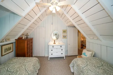 1 Bayliss Avenue Oak Bluffs MA 02557