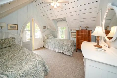 1 Bayliss Avenue Oak Bluffs MA 02557
