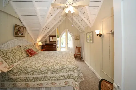 1 Bayliss Avenue Oak Bluffs MA 02557