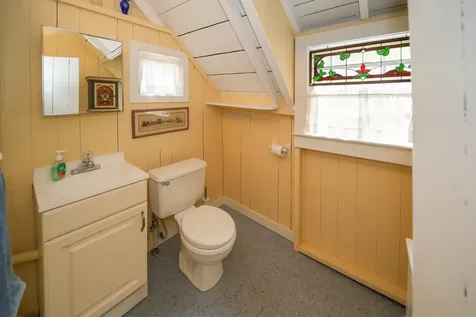 1 Bayliss Avenue Oak Bluffs MA 02557