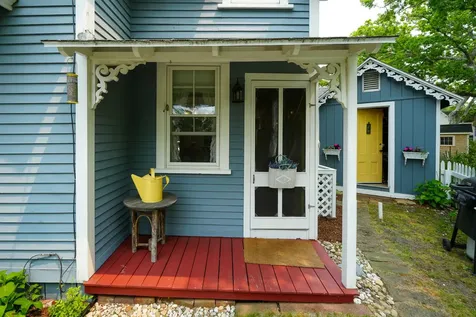 1 Bayliss Avenue Oak Bluffs MA 02557