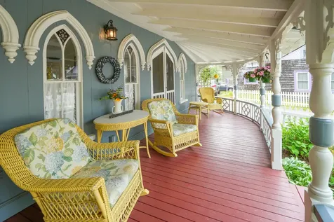 1 Bayliss Avenue Oak Bluffs MA 02557