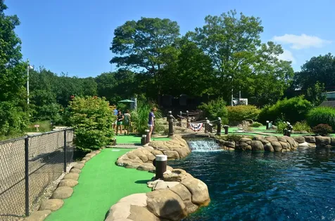 386 State Road Vineyard Haven MA 02568