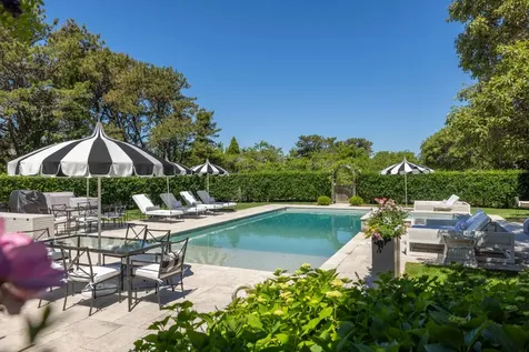 34 Brewster Road Nantucket MA 02554