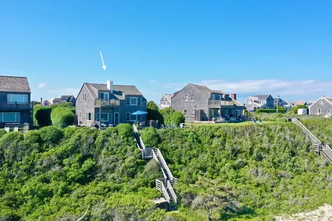 19 Wanoma Way Nantucket MA 02564