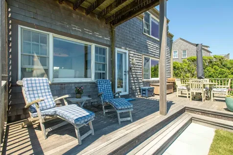 19 Wanoma Way Nantucket MA 02564