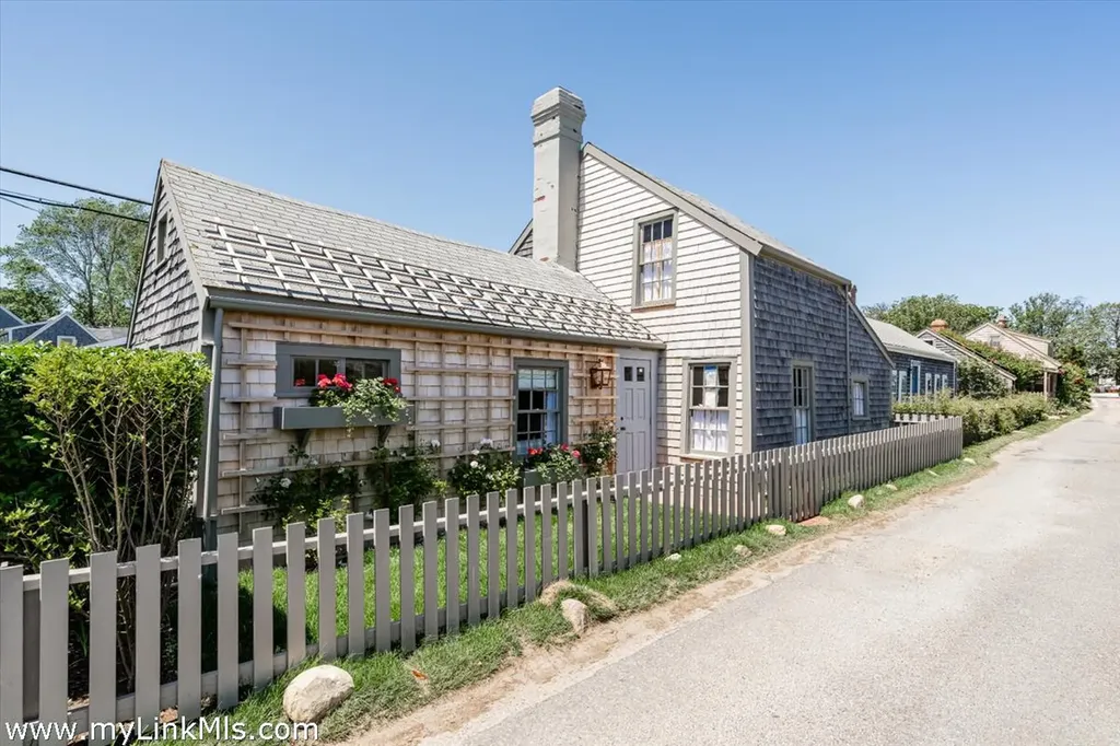 10 Center Street Nantucket MA 02554