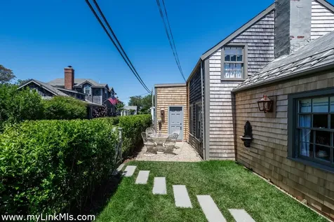 10 Center Street Nantucket MA 02554