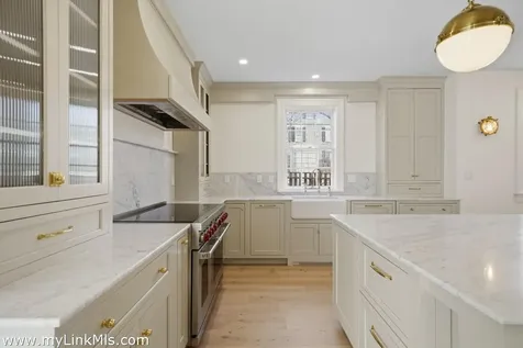 85 Orange Street Nantucket MA 02554
