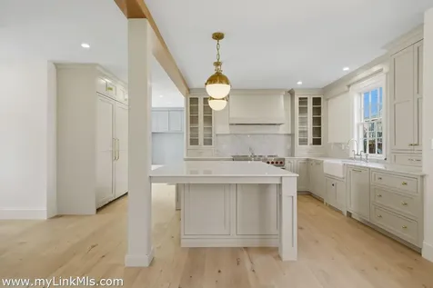 85 Orange Street Nantucket MA 02554