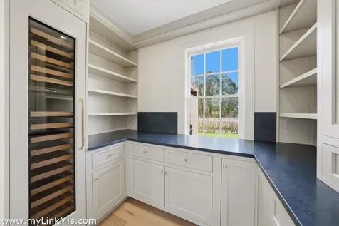 85 Orange Street Nantucket MA 02554