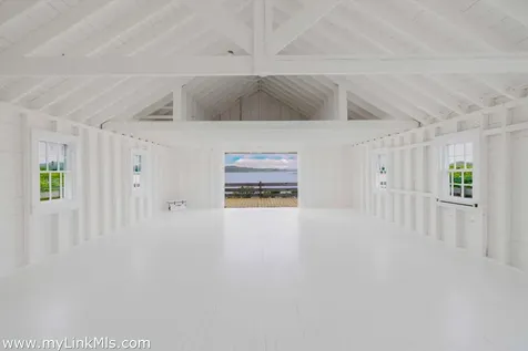 256 Polpis Road Nantucket MA 02554
