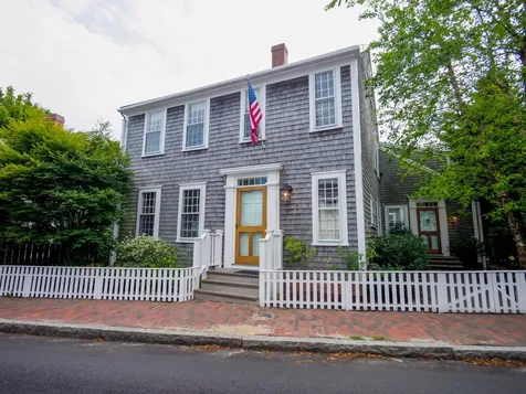 33 Pine Street Nantucket MA 02554