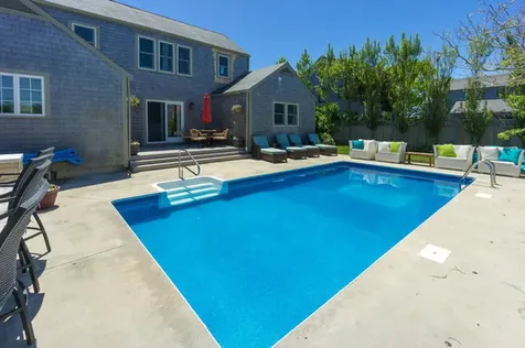 33 Bartlett Road Nantucket MA 02554